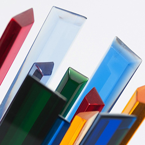 Barre in plexiglas di diversi colori e dimensioni